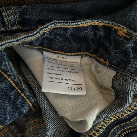 Kansan distressed shorts size 11/29 EUC - Picture 5 of 5